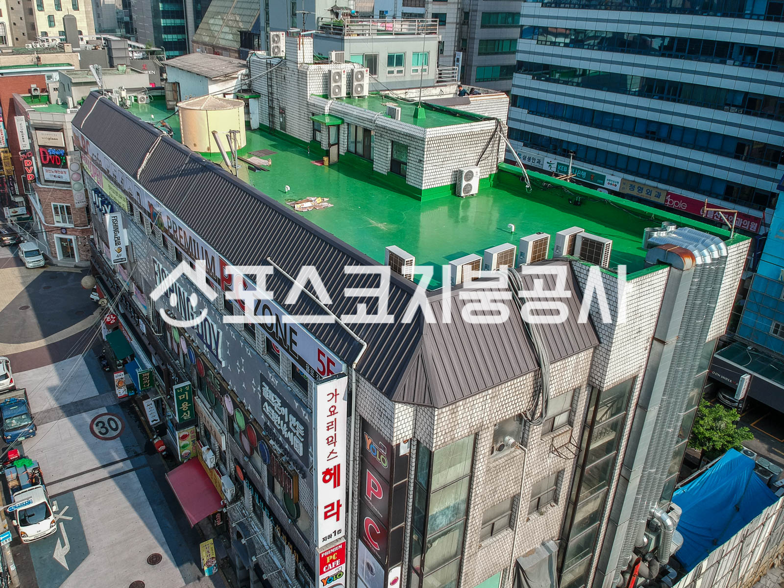 대형 상가건물 난간공사 (칼라강판)